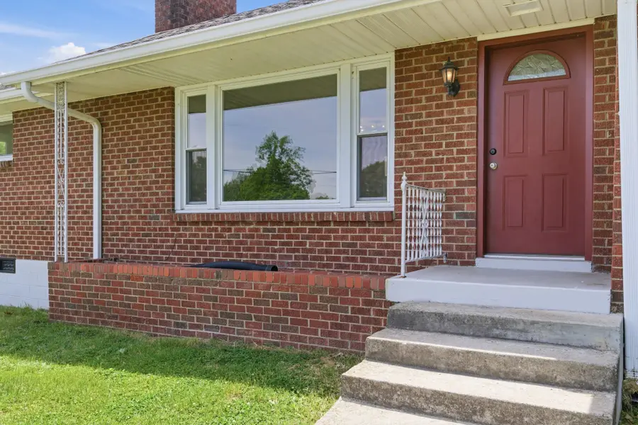 900 Saunders Ave, Madison, TN 37115 - #2