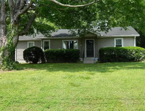 918 Velma Ln, Murfreesboro, TN 37129