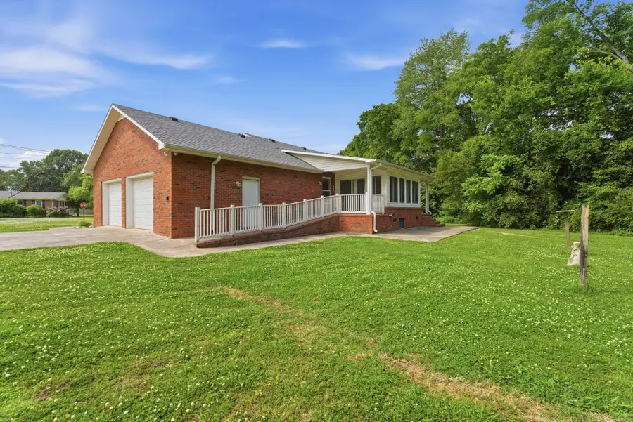 404 Heikens Dr, Decherd, TN 37324 - #2