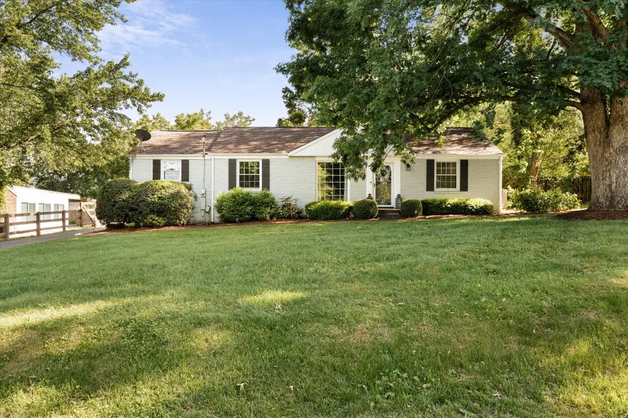 513 Brentlawn Dr, Nashville, TN 37220 - #3