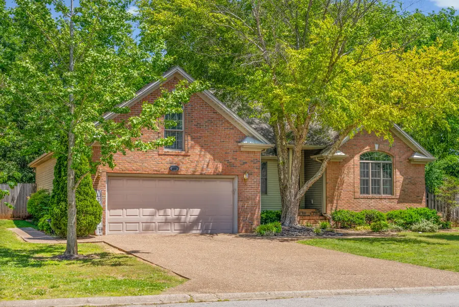 353 Irish Cir, Hopkinsville, KY 42240 - #2