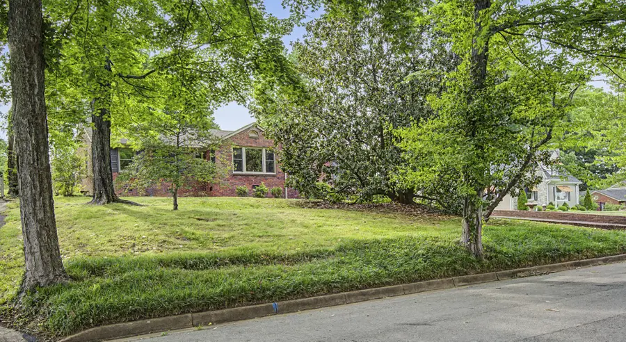 208 Trahern Ln, Clarksville, TN 37040 - #2