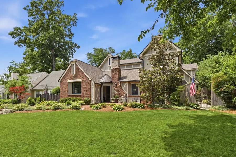 1724 Green Hills Dr, Nashville, TN 37215 - #3