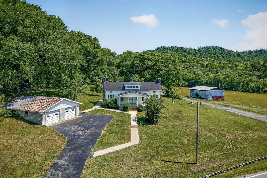 914 Wartrace Hwy, Pleasant Shade, TN 37145 - #2