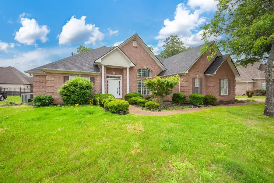 14 Brookhollow Cv, Jackson, TN 38305 - #3