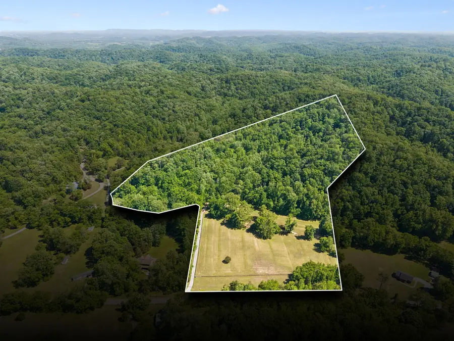 8565 Cub Creek Rd, Nashville, TN 37209 - #2