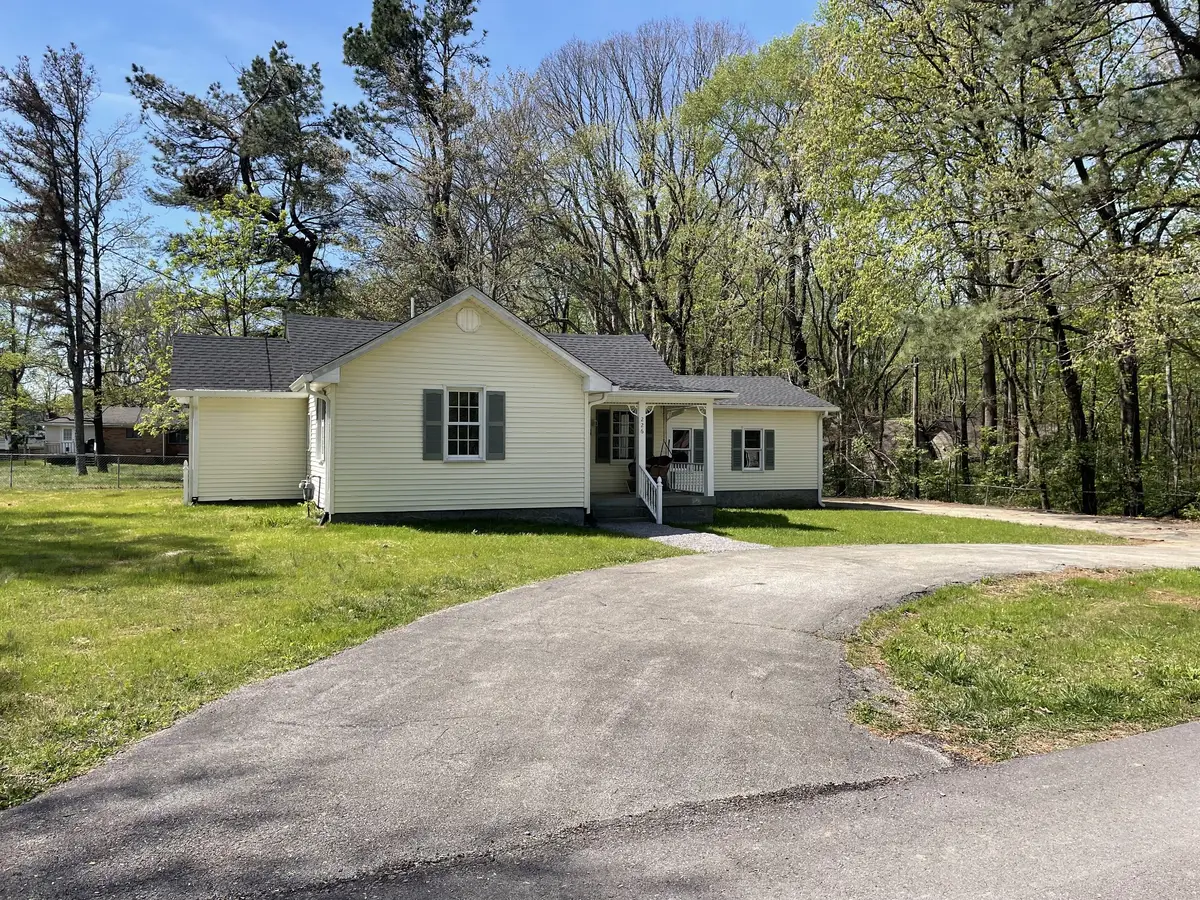 226 Bailey St, Goodlettsville, TN 37072 - #1