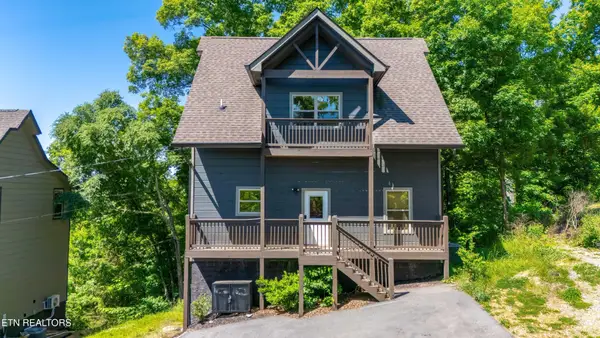 2127 Eagle Feather Drive, Sevierville, TN 37876
