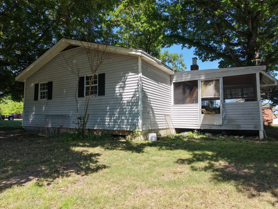 2040 Collinwood Hwy, Collinwood, TN 38450 - #2