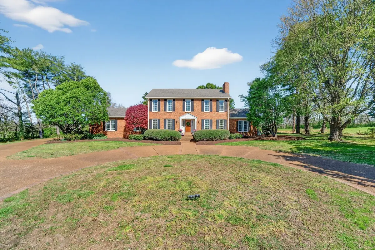 1553 N Main St, Mount Pleasant, TN 38474 - #1