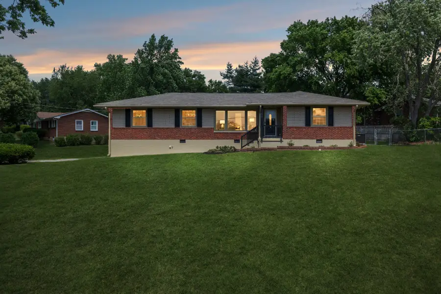 2501 Western Hills Dr, Nashville, TN 37214 - #2