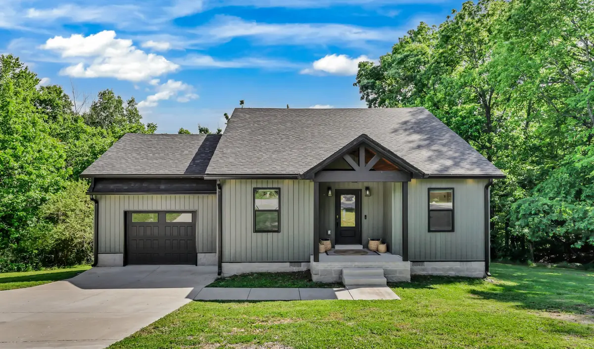1550 Griffin Cir, Clarksville, TN 37040 - #1