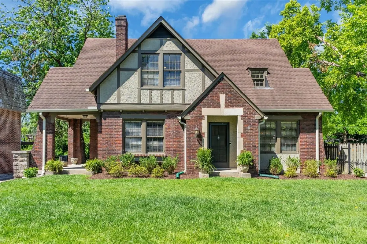 115 Cherokee Rd, Nashville, TN 37205 - #1
