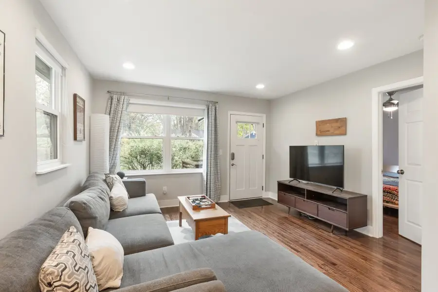 870 W Sharpe Ave, Nashville, TN 37206 - #3