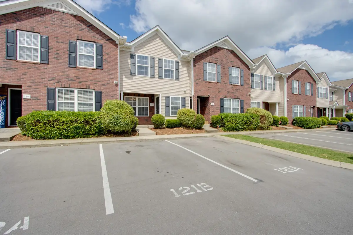 121 Oak Valley Cir, Smyrna, TN 37167 - #1