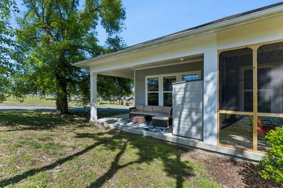 323 Boxmere Pl, Nashville, TN 37215 - #3