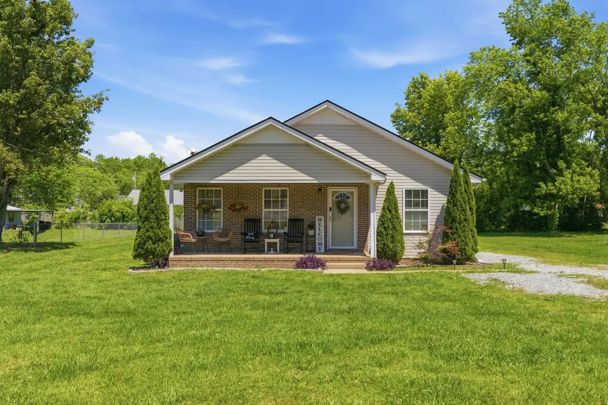 308 Hunter St, Portland, TN 37148 - #1