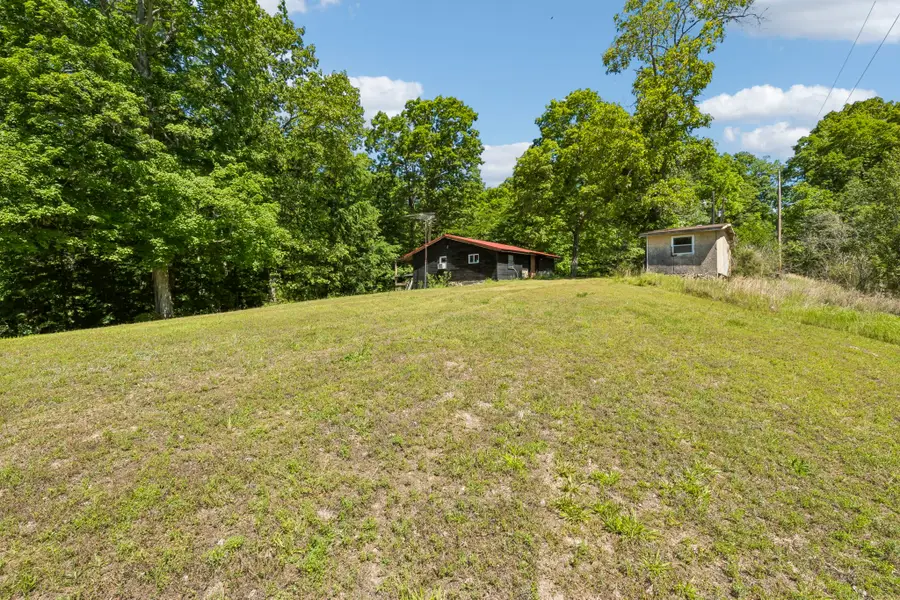710 Shine Ln, Cadiz, KY 42211 - #2