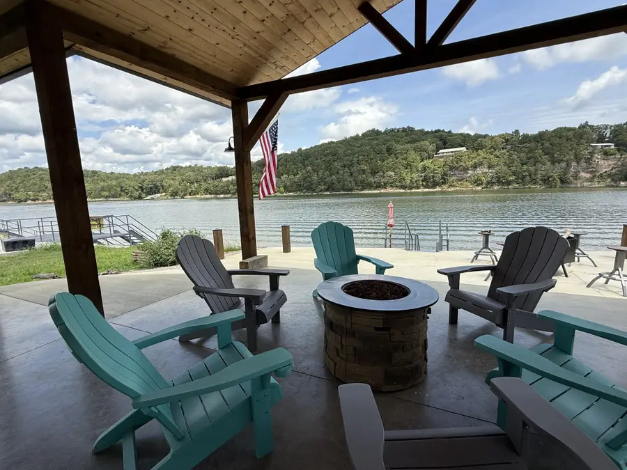 188 S River Front Dr, Clifton, TN 38425 - #3