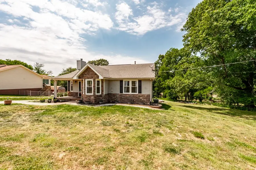 748 W Creek Dr, Clarksville, TN 37040 - #3
