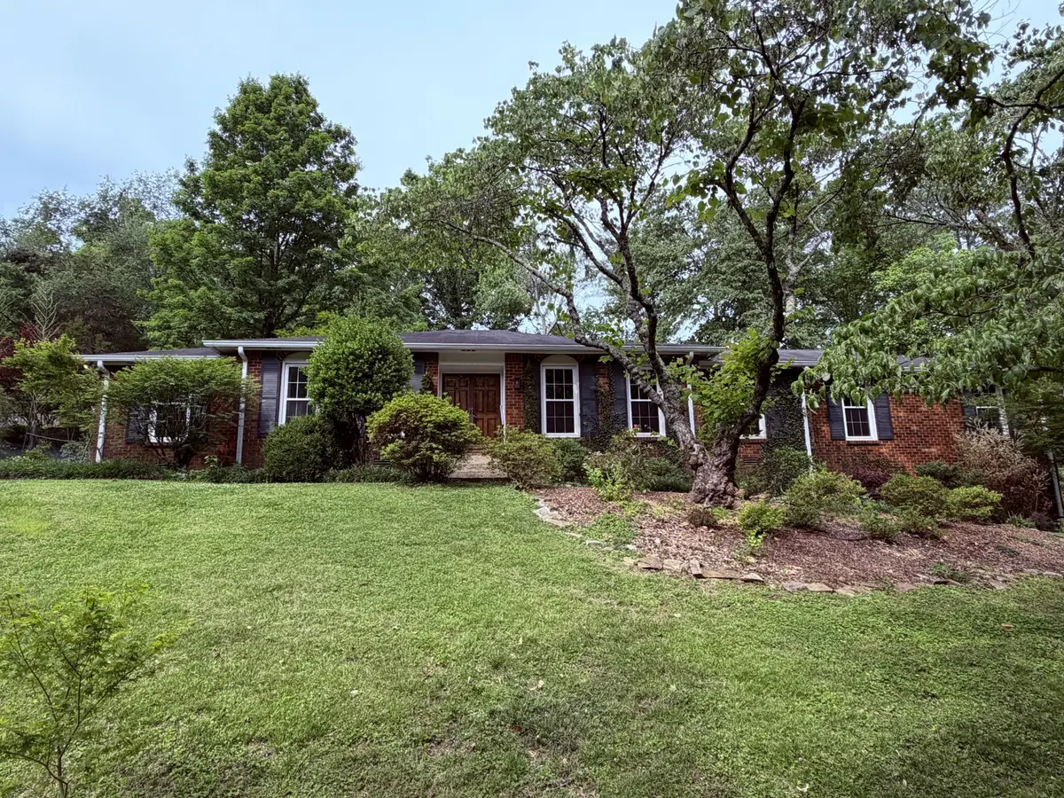 2016 Sunny Side Dr, Brentwood, TN 37027 - #1