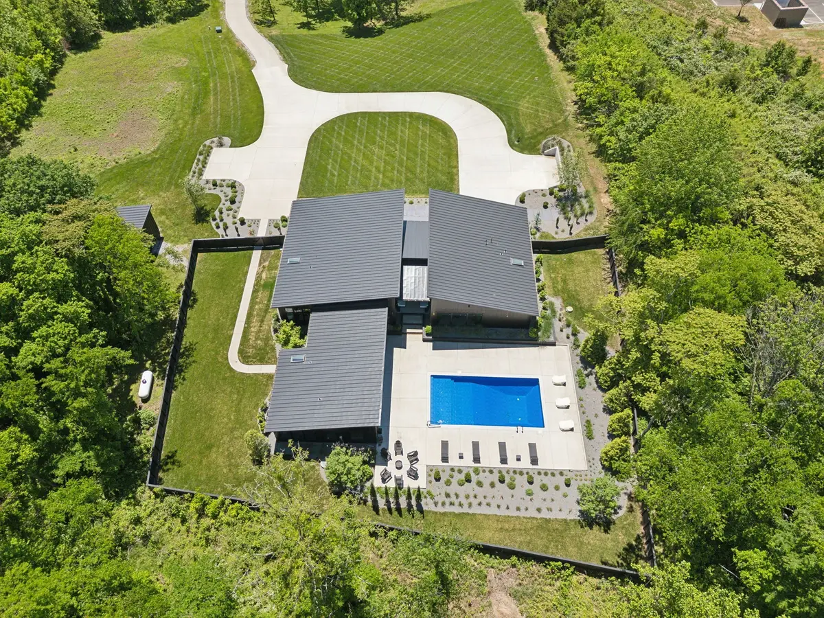 4160 Clovercroft Rd, Franklin, TN 37067 - #1