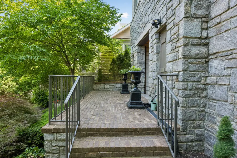 301 32nd Ave S, Nashville, TN 37212 - #3