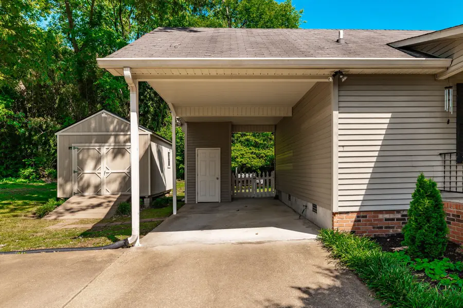 1251 Hillwood Ct, Gallatin, TN 37066 - #2
