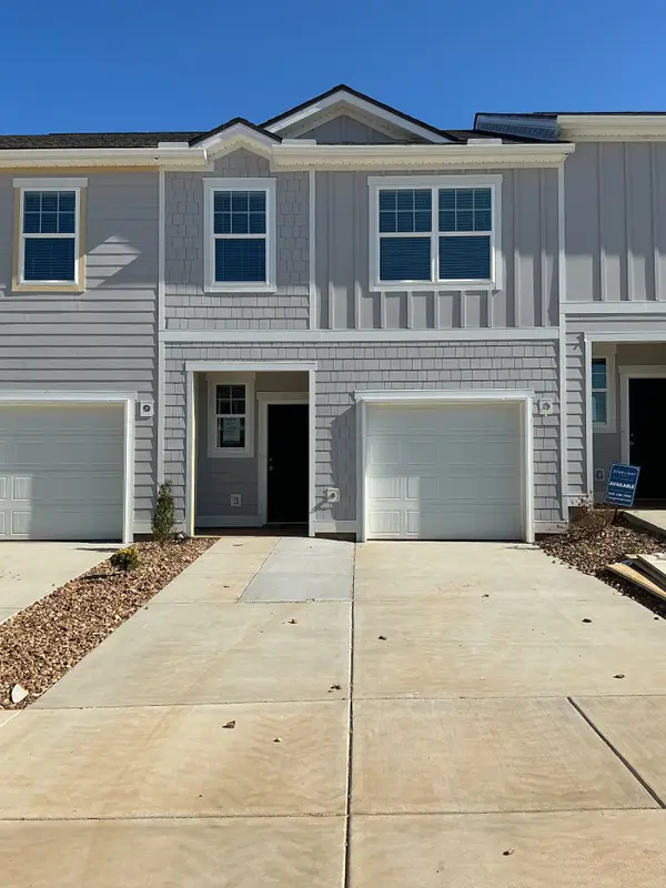 218 Darlington Dr, Dickson, TN 37055