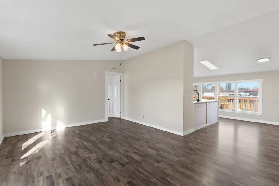 124 Oak Hill Dr, Portland, TN 37148 - #3