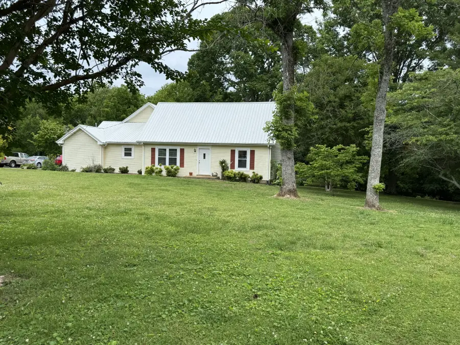 129 Oakland Dr, Gallatin, TN 37066 - #2