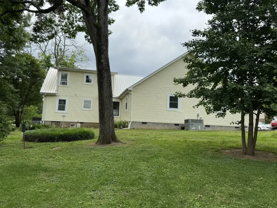 129 Oakland Dr, Gallatin, TN 37066 - #3