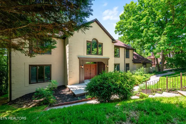 11120 Crown Point Drive, Knoxville, TN 37934