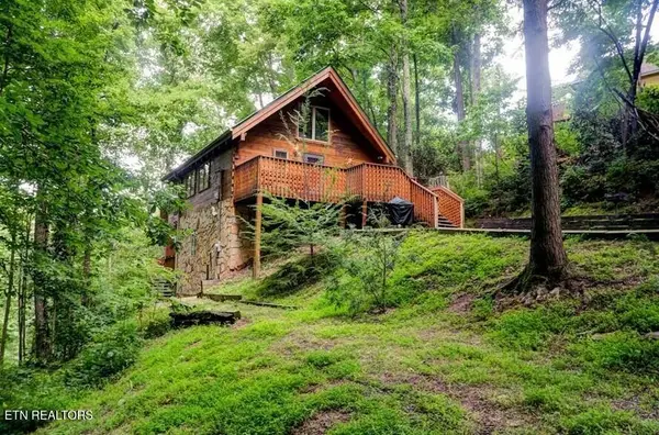 833 Stans Rd, Gatlinburg, TN 37738