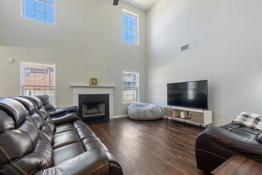 5037 Saint Ives Dr, Murfreesboro, TN 37128 - #3