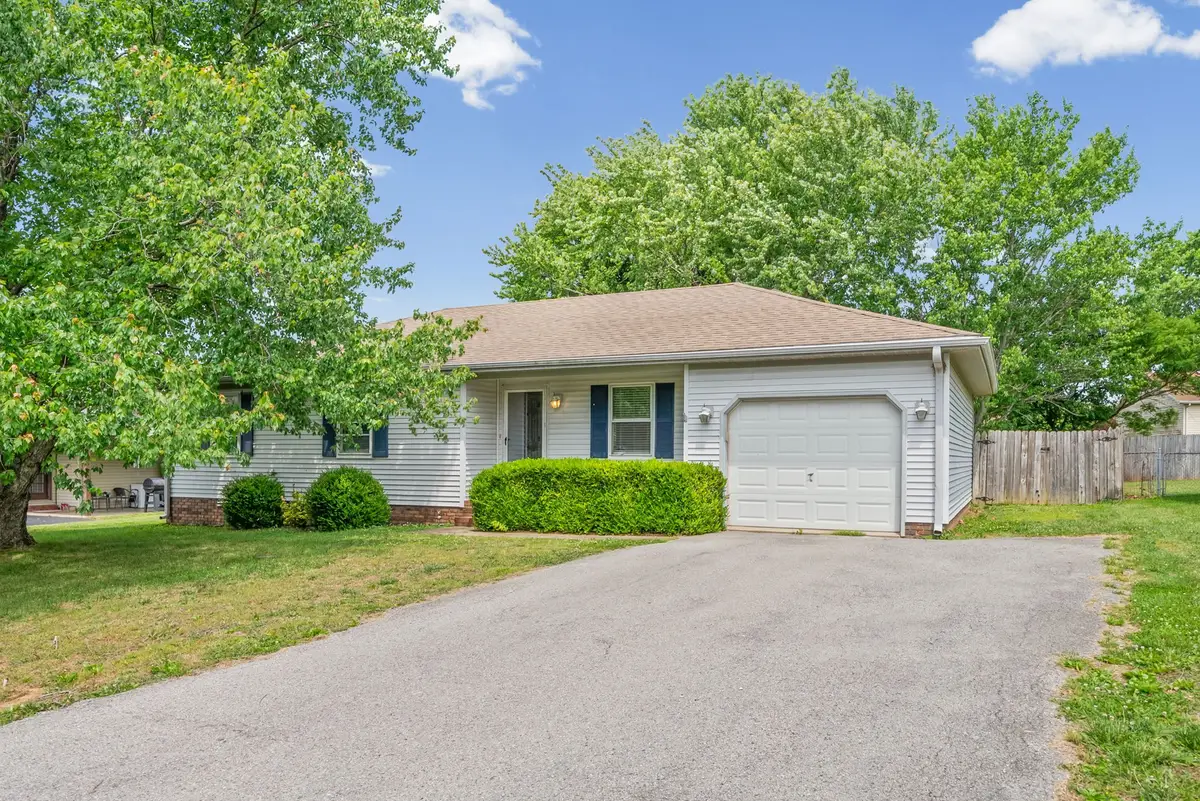 535 Fox Chase Ct, Hopkinsville, KY 42240 - #1
