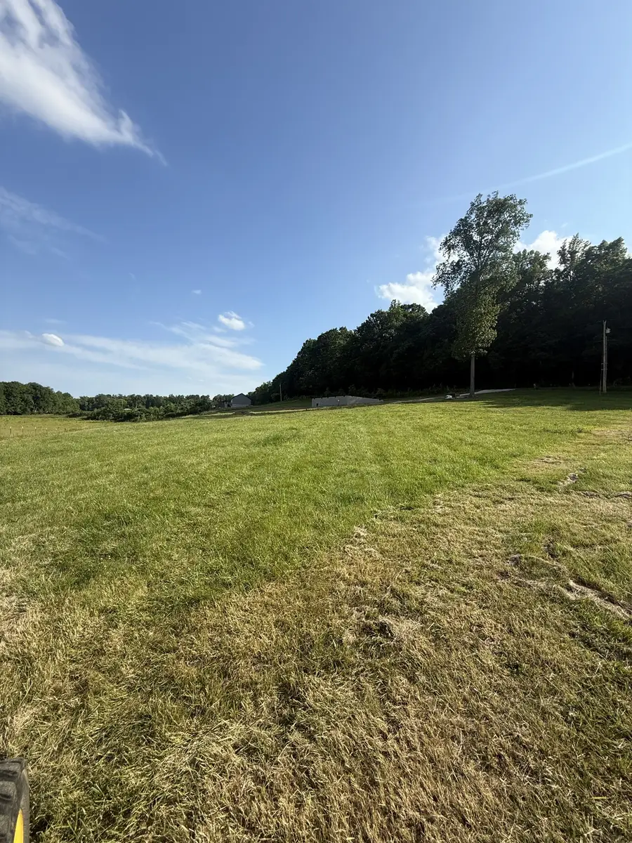 584 Buckeye Rd, Cumberland City, TN 37050 - #2