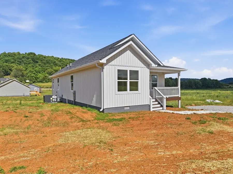 892 Old Cookeville Rd, Sparta, TN 38583 - #3