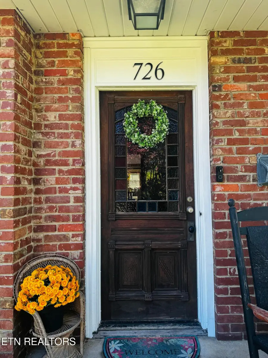 726 Clinton St, Harriman, TN 37748 - #2