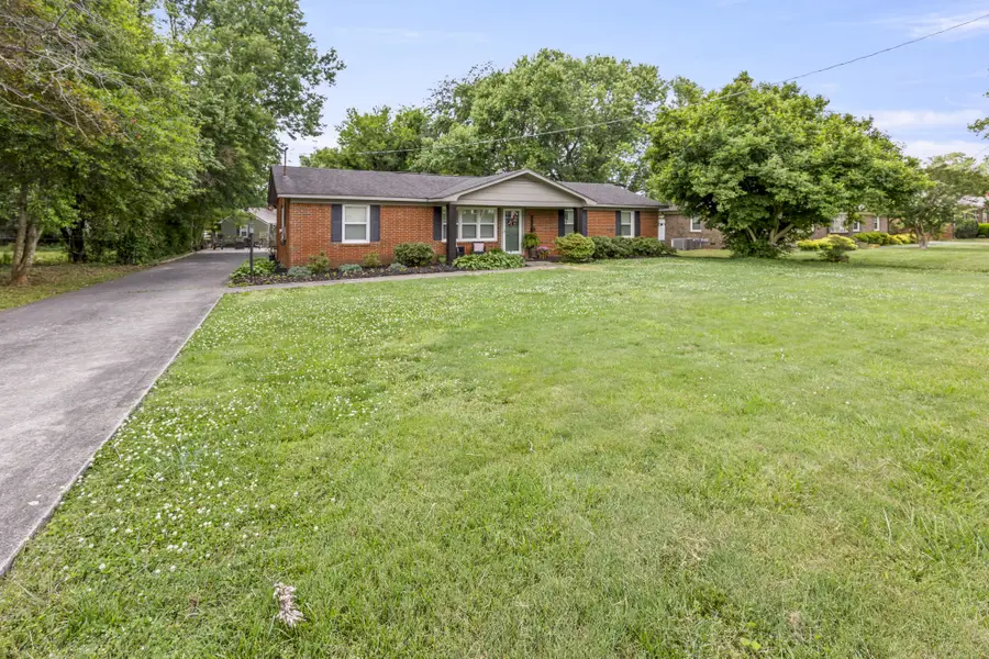 112 Bel Aire Dr, Winchester, TN 37398 - #3