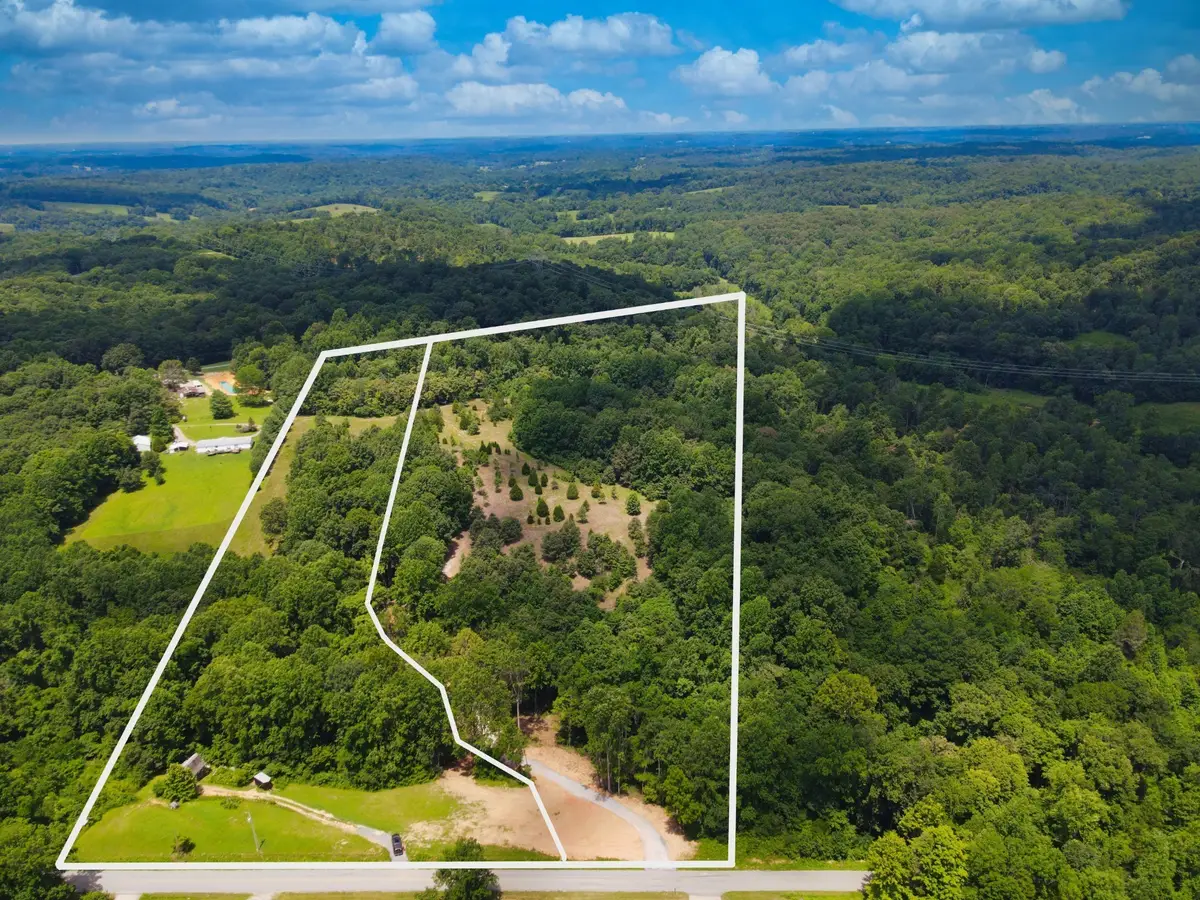 4200 Shiloh Canaan Rd, Palmyra, TN 37142 - #1