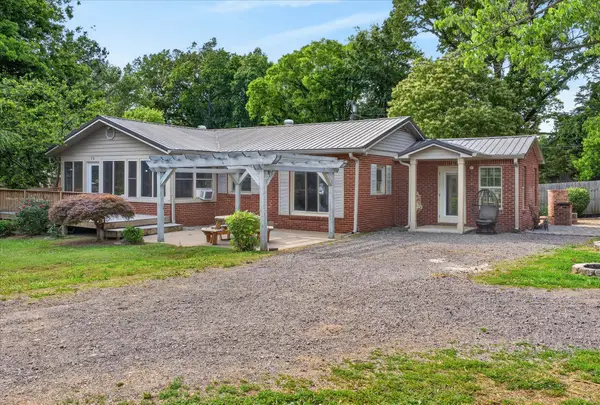 28 Hayes St, Clarksville, TN 37040