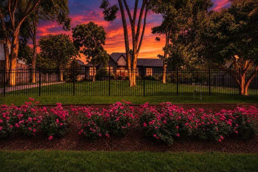 2012 Cedar Ln, Nashville, TN 37212 - #2