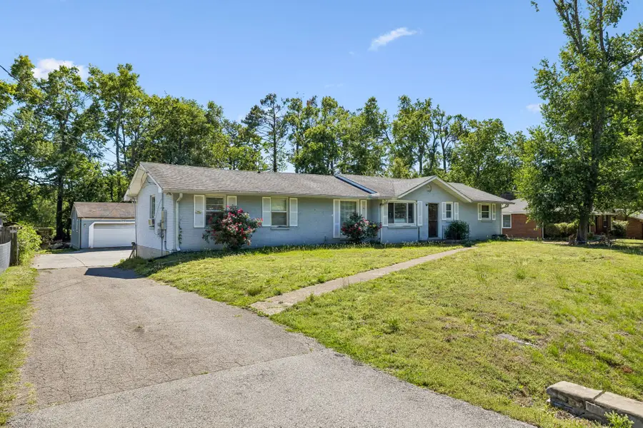 722 Robert Burns Dr, Nashville, TN 37217 - #3