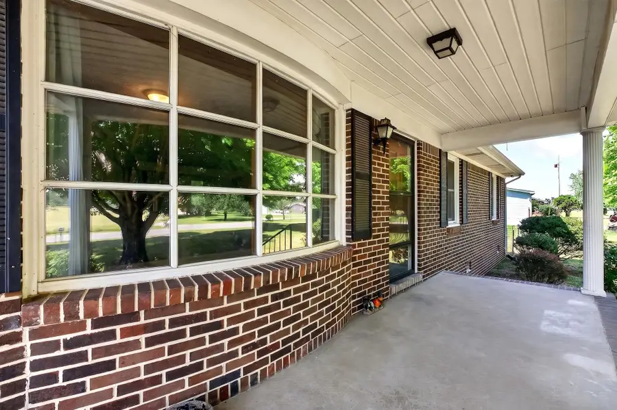 2818 Blue Springs Rd, Smithville, TN 37166 - #2
