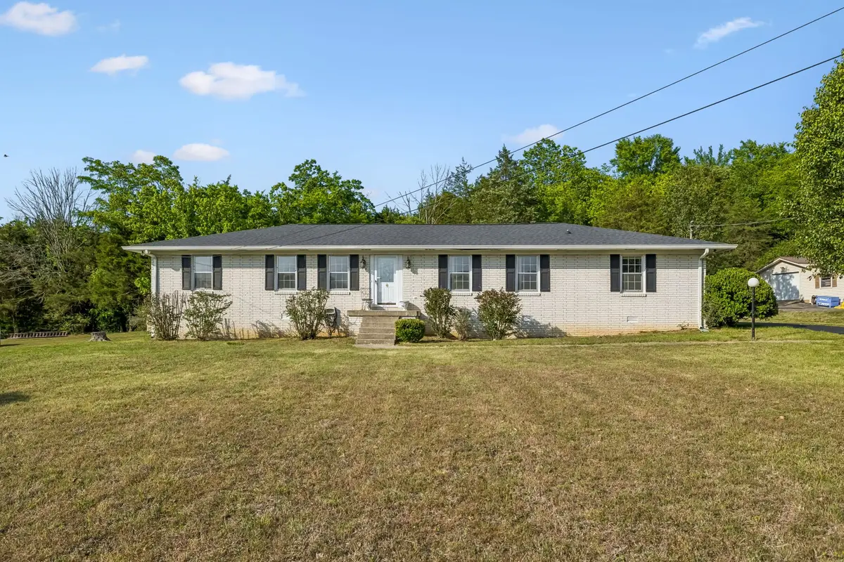 212 Dixon Springs Hwy, Carthage, TN 37030 - #1