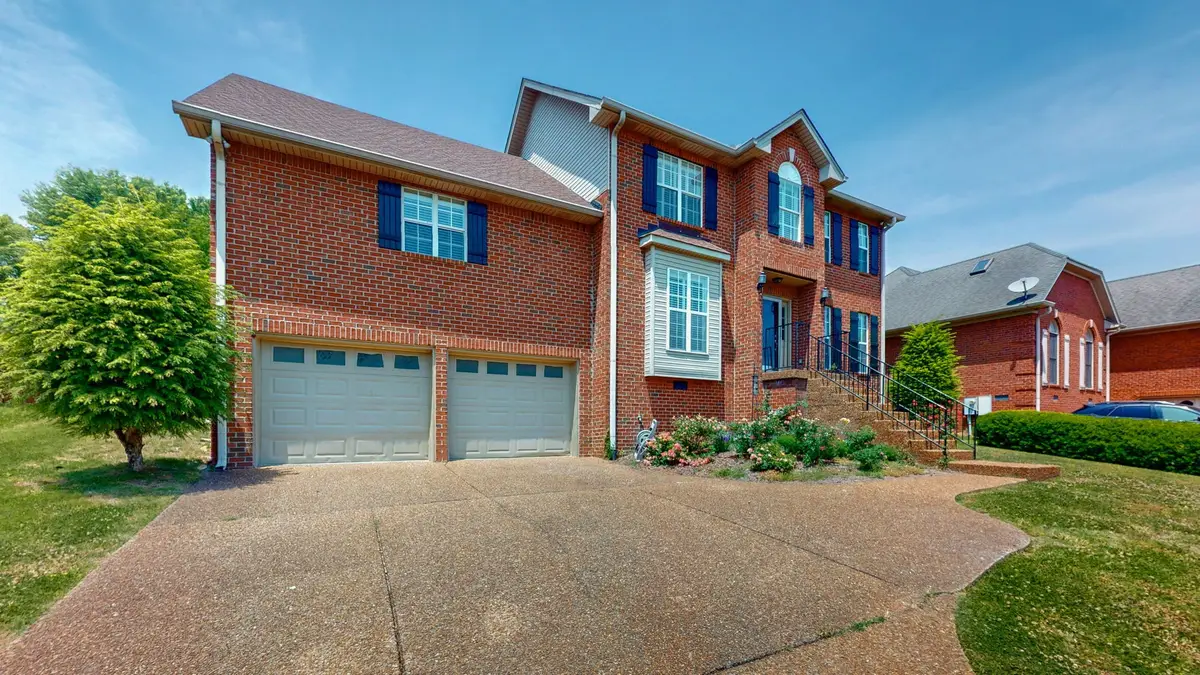 1127 Kimberly Dr, Goodlettsville, TN 37072 - #1