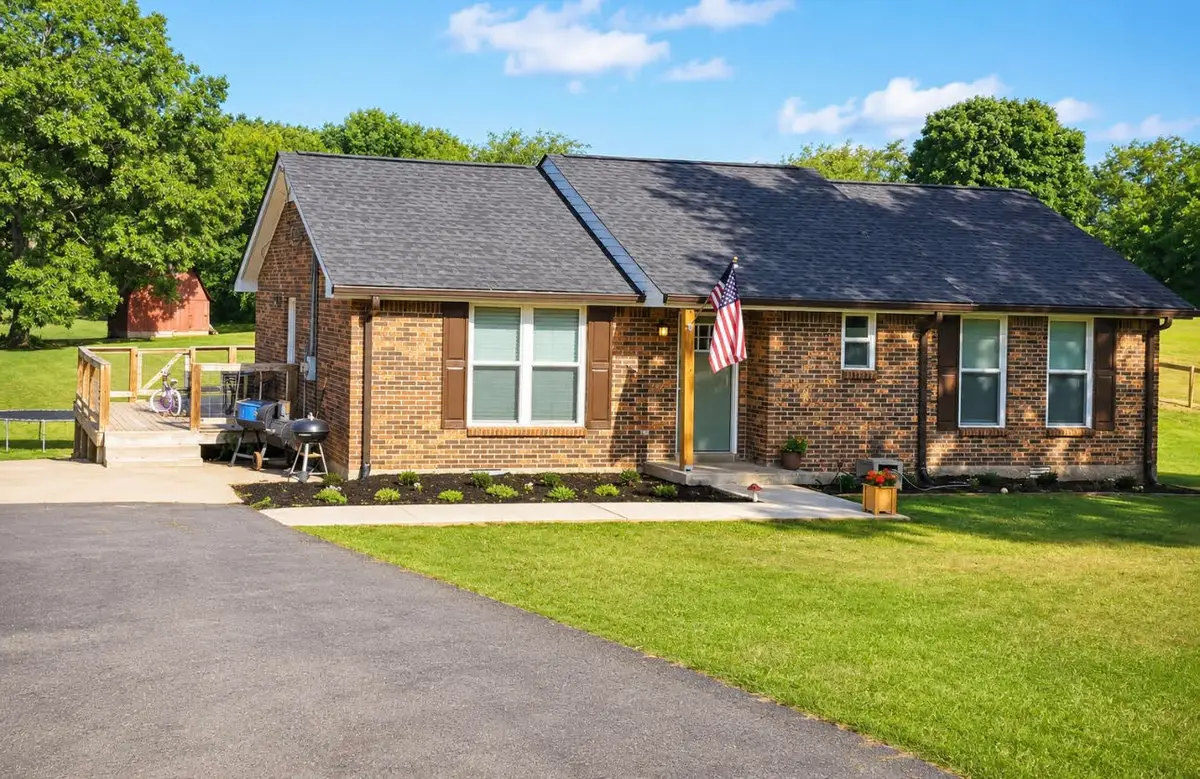 1046 Eastside Rd, Ashland City, TN 37015 - #1