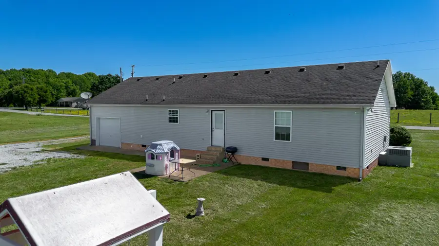 491 White Rd, Portland, TN 37148 - #3