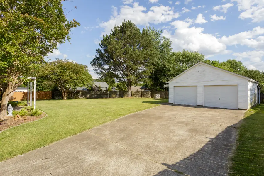 303 Cordelia Way, Florence, AL 35633 - #3
